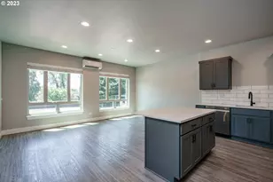 302 N Bridgeton Rd, Portland, OR 97217 - Photo 8