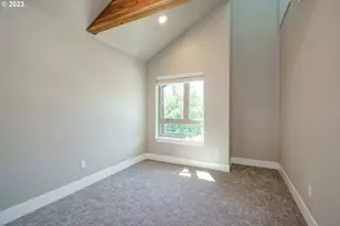 302 N Bridgeton Rd, Portland, OR 97217 - Photo 10