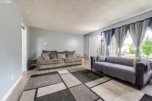 2236 SE 185th Ave, Portland, OR 97233 - Photo 4