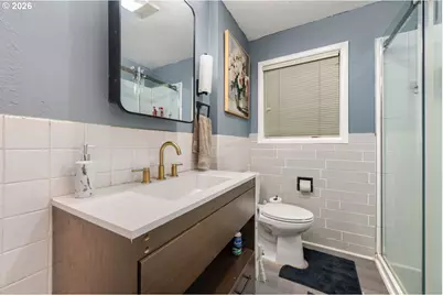 2236 SE 185th Ave, Portland, OR 97233 - Photo 8