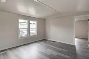 581 NE Alameda, Roseburg, OR 97470 - Photo 12