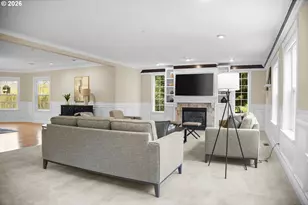 1407 SW Walters Dr, Gresham, OR 97080 - Photo 4