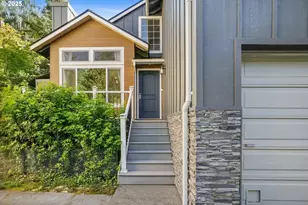 2418 SW Nebraska St, Portland, OR 97239 - Photo 2