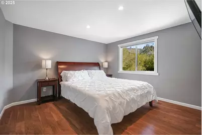 2418 SW Nebraska St, Portland, OR 97239 - Photo 22