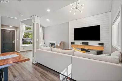 2418 SW Nebraska St, Portland, OR 97239 - Photo 8