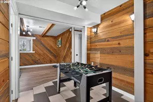 820 NE 168th Pl, Portland, OR 97230 - Photo 32