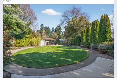 820 NE 168th Pl, Portland, OR 97230 - Photo 38