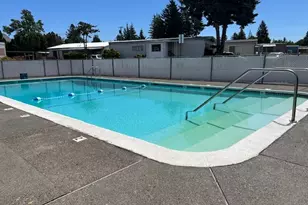 16901 SE Division St, Portland, OR 97236 - Photo 14