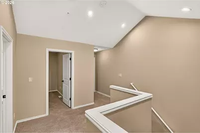 11488 SW Zurich St, Wilsonville, OR 97070 - Photo 18