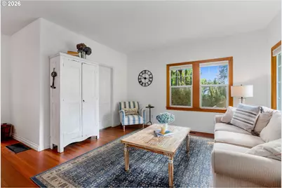 1204 State St, Hood River, OR 97031 - Photo 10