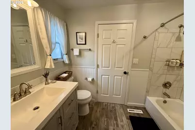 1204 State St, Hood River, OR 97031 - Photo 28