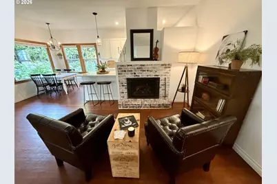 1204 State St, Hood River, OR 97031 - Photo 14