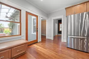 918 C St, Springfield, OR 97477 - Photo 18