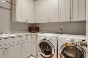 9548 NW Fleischner St, Portland, OR 97229 - Photo 26