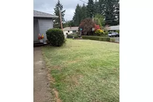 111 SE Anne St, McMinnville, OR 97128 - Photo 2