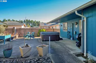 2 Park Village Dr, Florence, OR 97439 - Photo 36