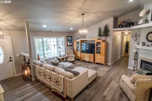 487 SE Dos Gatos Ct, Roseburg, OR 97470 - Photo 6