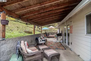 487 SE Dos Gatos Ct, Roseburg, OR 97470 - Photo 38