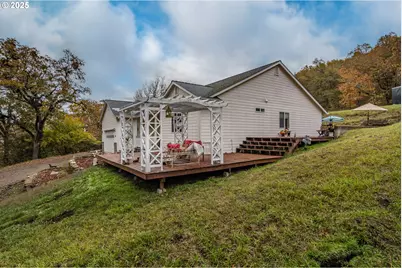 487 SE Dos Gatos Ct, Roseburg, OR 97470 - Photo 34