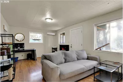 1071 W 11th Ave, Eugene, OR 97402 - Photo 10