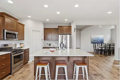 9025 N Dogwood St, Camas, WA 98607 - Photo 14