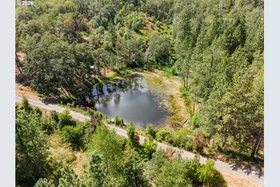 895 Mulberry Ln, Roseburg, OR 97471 - Photo 4