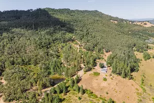 895 Mulberry Ln, Roseburg, OR 97471 - Photo 2