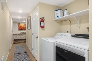 117 S Arthur St, Portland, OR 97201 - Photo 32