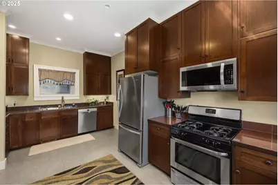 117 S Arthur St, Portland, OR 97201 - Photo 14