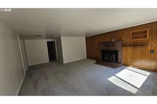 47861 Commercial St, Oakridge, OR 97463 - Photo 4