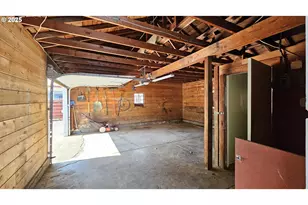 47861 Commercial St, Oakridge, OR 97463 - Photo 22