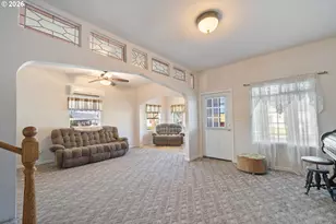 1403 5th St, Tillamook, OR 97141 - Photo 10