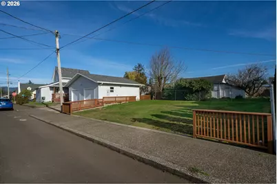1403 5th St, Tillamook, OR 97141 - Photo 28
