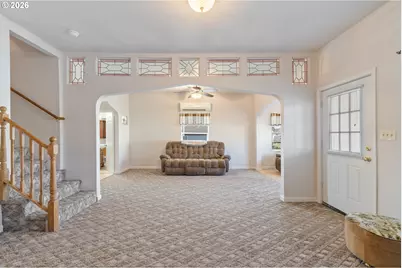 1403 5th St, Tillamook, OR 97141 - Photo 8