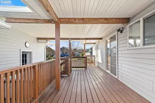 1403 5th St, Tillamook, OR 97141 - Photo 10