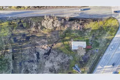 695 N Columbia River Hwy, Saint Helens, OR 97051 - Photo 2