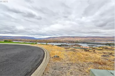 500 E Knoll Ct, The Dalles, OR 97058 - Photo 2