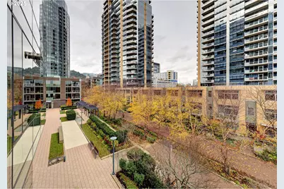 841 S Gaines St #319, Portland, OR 97239 - Photo 38