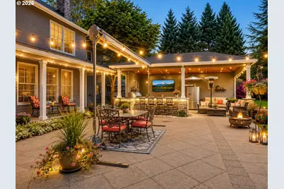 21077 SW Wyndham Hill Ct, Tualatin, OR 97062 - Photo 4