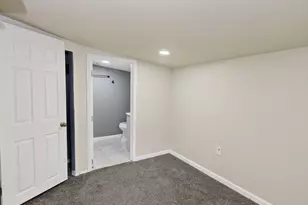 10405 SW Denney Rd, Beaverton, OR 97008 - Photo 30