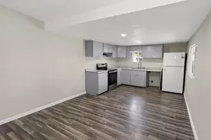 10405 SW Denney Rd, Beaverton, OR 97008 - Photo 8