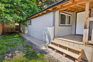 10405 SW Denney Rd, Beaverton, OR 97008 - Photo 36