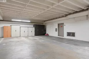 2021 SW Main St, Portland, OR 97205 - Photo 42