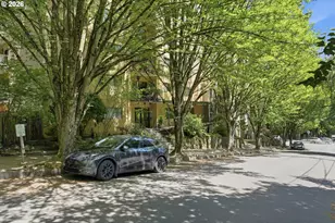 2021 SW Main St, Portland, OR 97205 - Photo 42