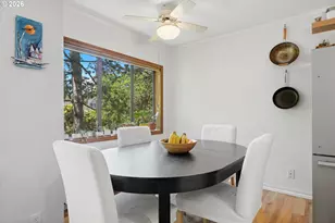 2021 SW Main St, Portland, OR 97205 - Photo 16