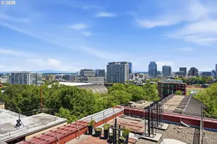 2021 SW Main St, Portland, OR 97205 - Photo 34