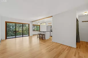 2021 SW Main St, Portland, OR 97205 - Photo 8