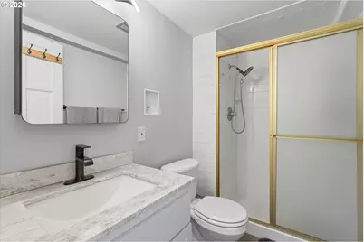 2021 SW Main St #41, Portland, OR 97205 - Photo 22