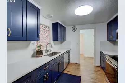 10017 SE Hult St, Portland, OR 97266 - Photo 2