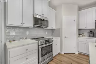 12049 SE 5th St, Vancouver, WA 98683 - Photo 8